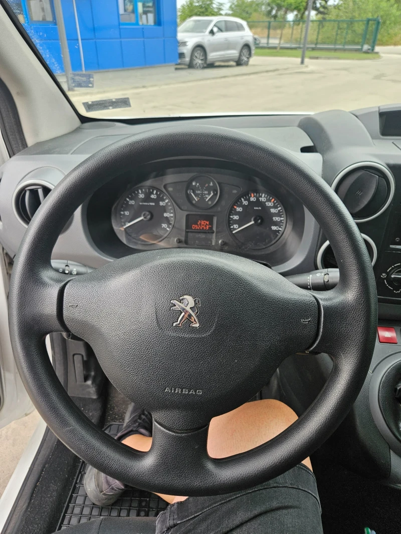 Peugeot Partner, снимка 10 - Автомобили и джипове - 49152149