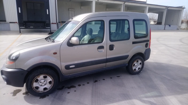 Renault Kangoo 4х4, снимка 4 - Автомобили и джипове - 49504521