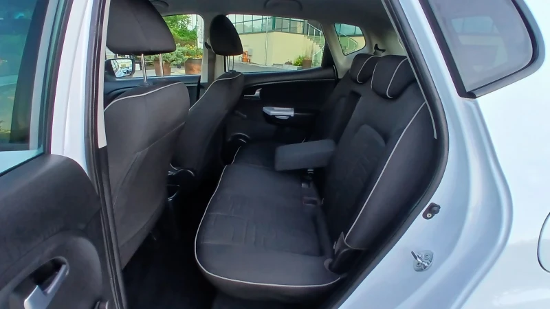 Kia Venga 1, 4 crdi, снимка 9 - Автомобили и джипове - 50809206