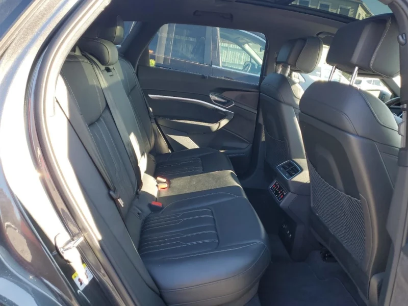 Audi E-Tron PRESTIGE, снимка 11 - Автомобили и джипове - 53424099