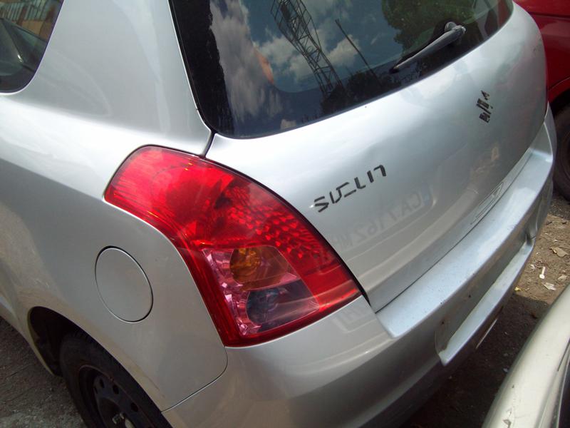 Suzuki Swift 1.3, снимка 3 - Автомобили и джипове - 46029834