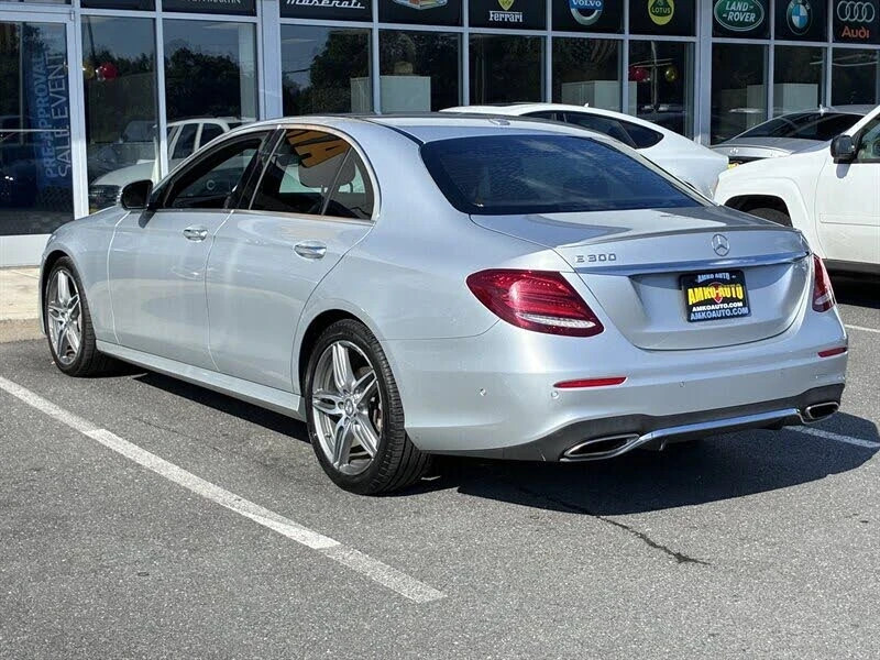 Mercedes-Benz E 300  - изображение 6