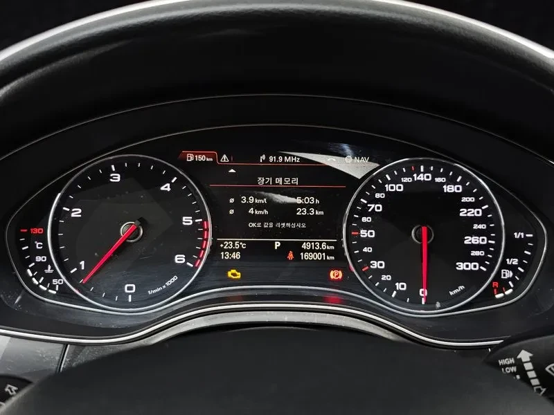 Audi A6 3.0 Tdi Quattro C7 - изображение 8