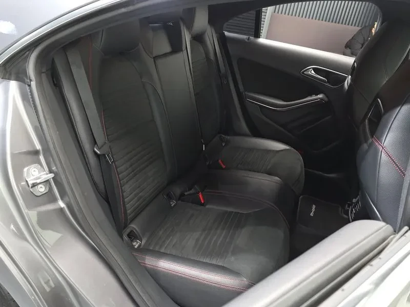 Mercedes-Benz CLA 2.5, снимка 12 - Автомобили и джипове - 54287784