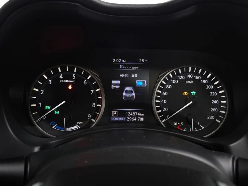 Infiniti Q50 3.5 Automatic, снимка 8 - Автомобили и джипове - 55975941