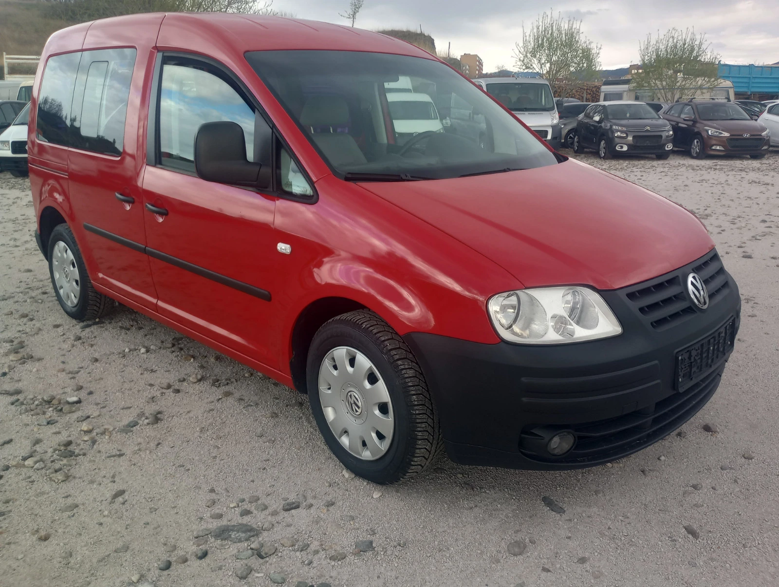 VW Caddy 1.6i LIFE - изображение 3