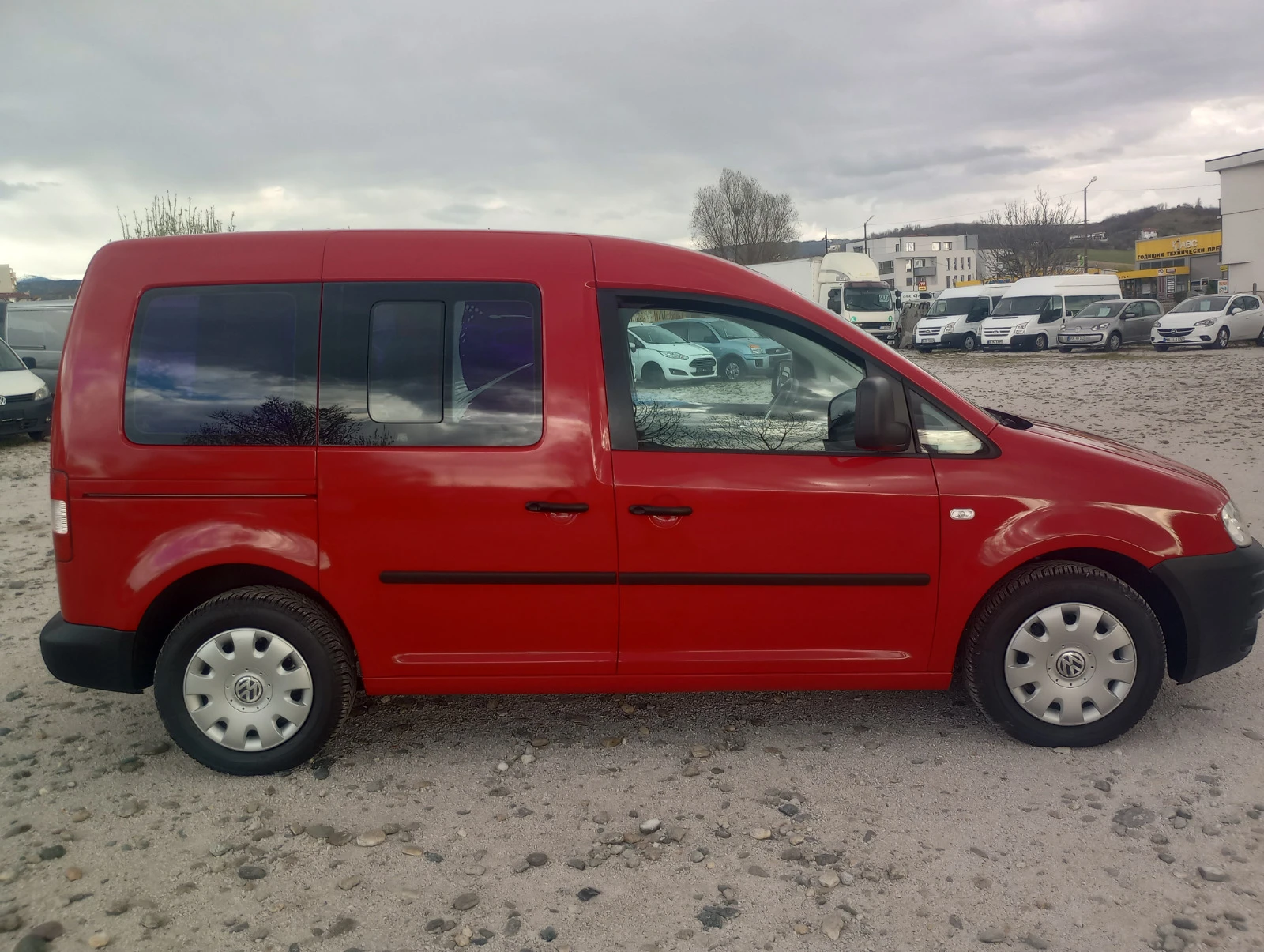 VW Caddy 1.6i LIFE - изображение 4