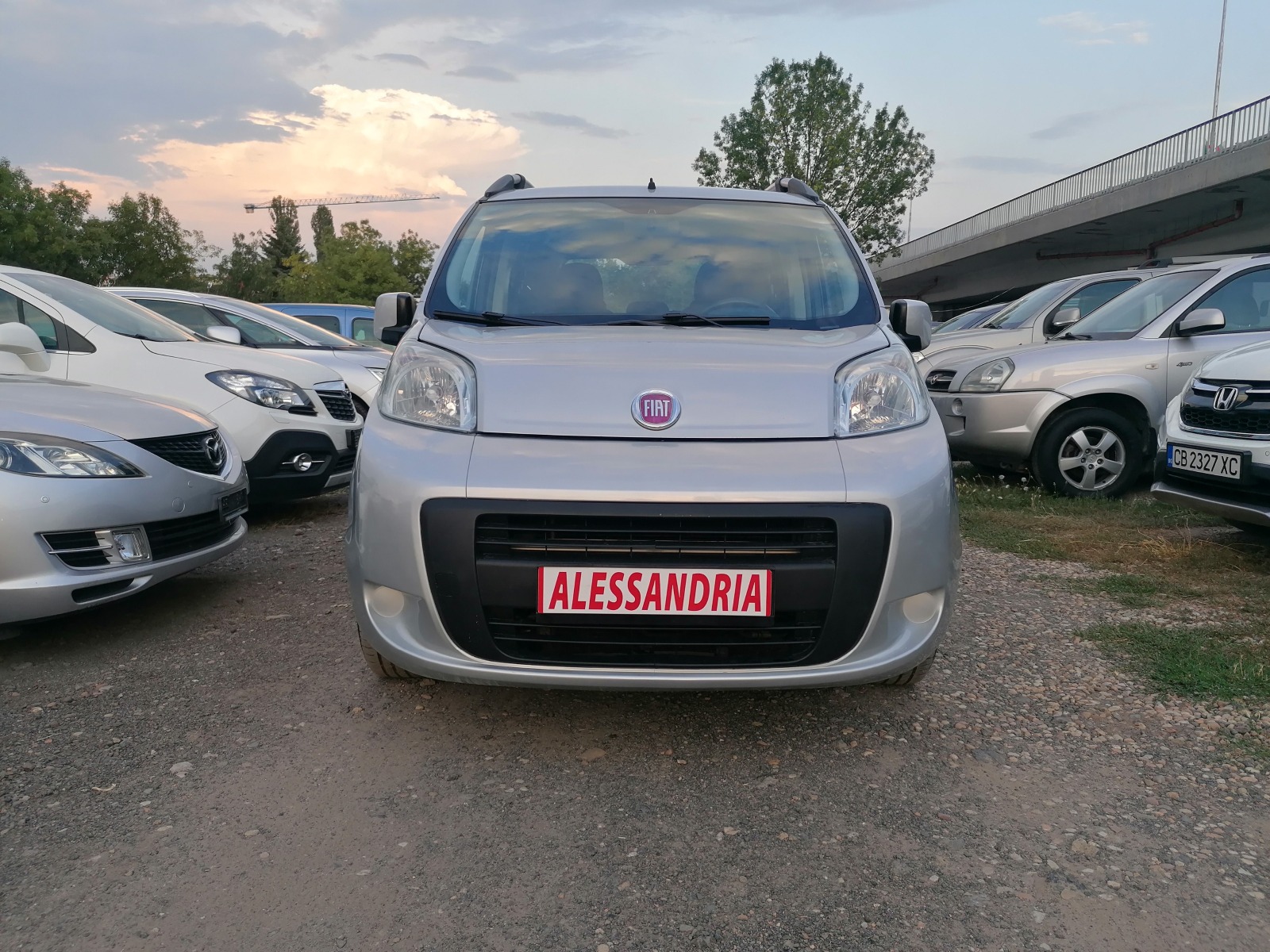 Fiat Qubo 1.4 БЕНЗИН - изображение 10