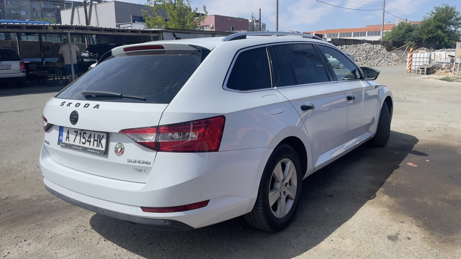 Skoda Superb 2.0 4х4 - изображение 3