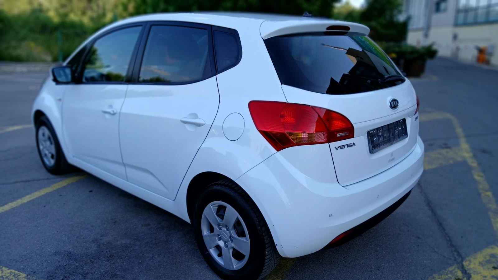 Kia Venga 1, 4 crdi - изображение 5