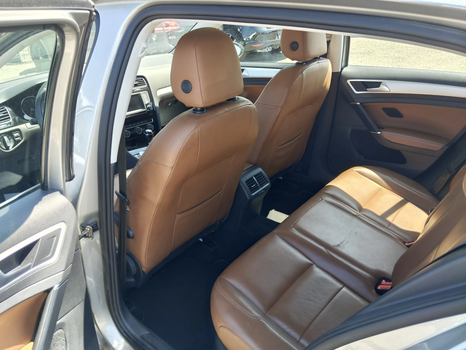 VW Golf 1.2-NAVI-KLIMATRONIK - изображение 10