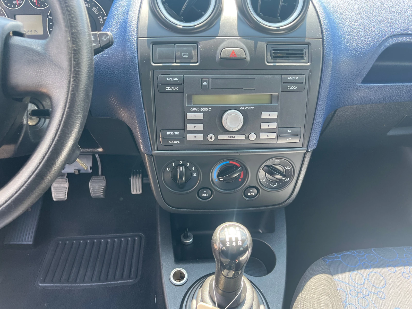 Ford Fiesta 1.3  | Mobile.bg   11