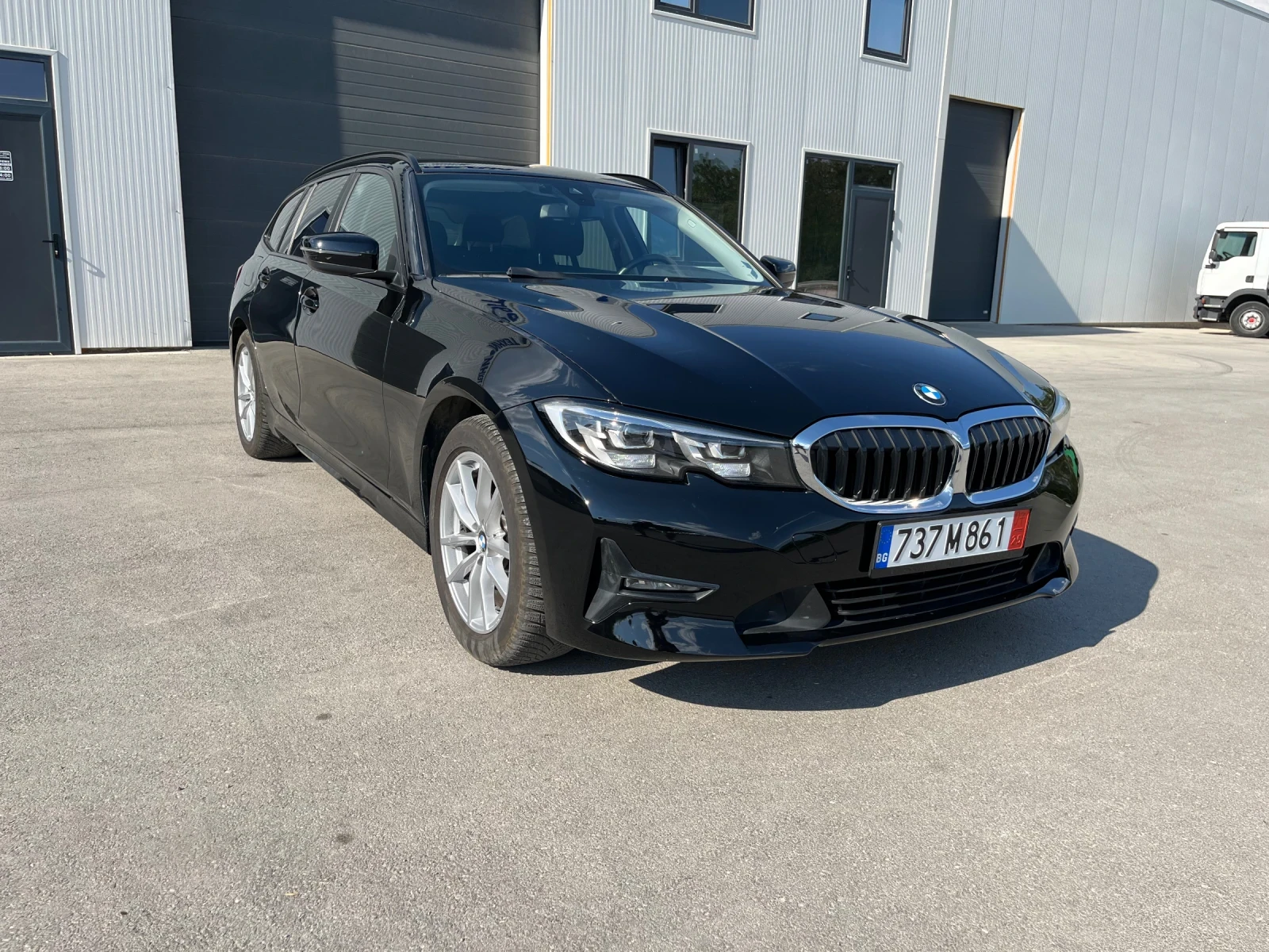 BMW 320 190КС. X-DRIVE - изображение 3
