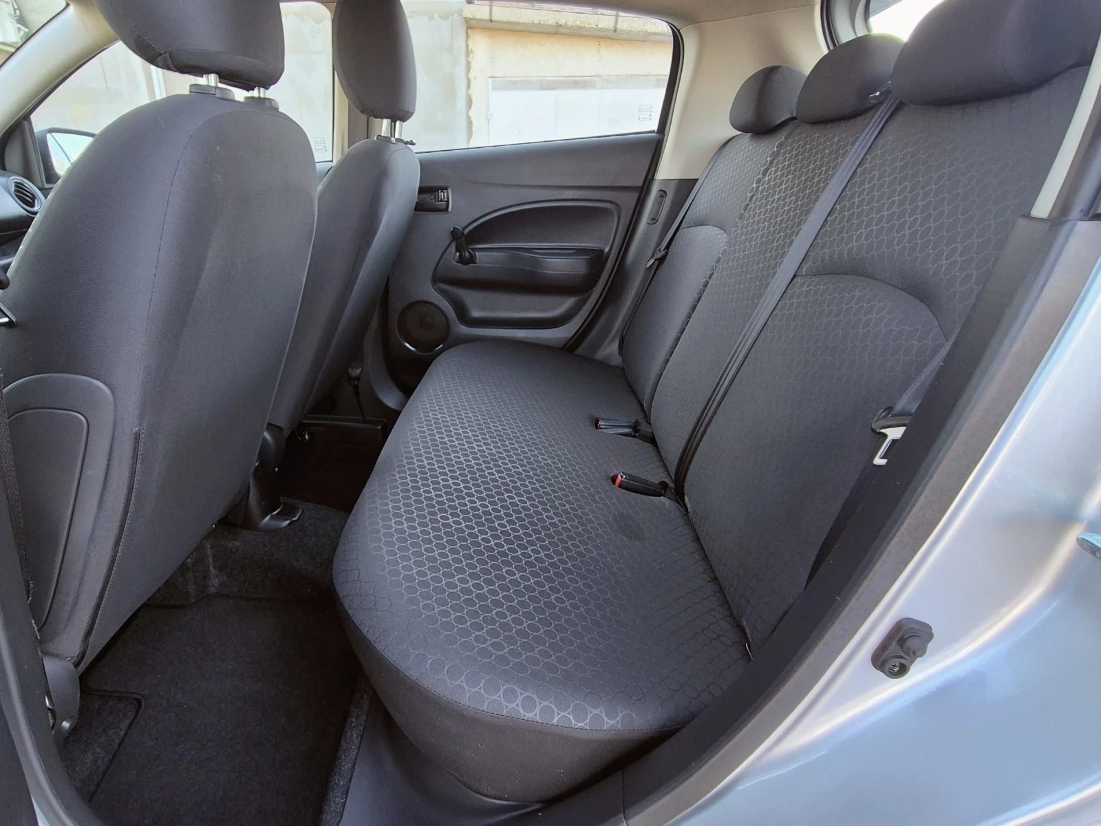 Mitsubishi Space star 1.0i КЛИМАТИК  - изображение 9