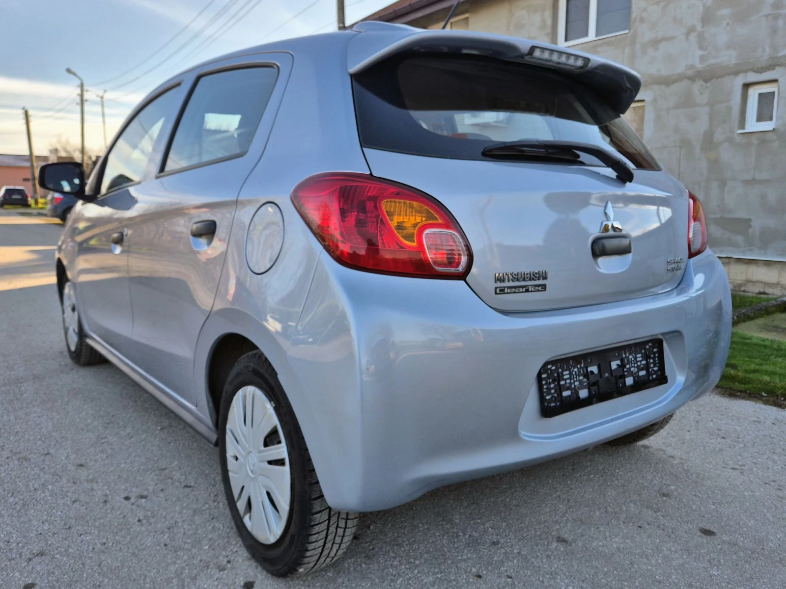 Mitsubishi Space star 1.0i КЛИМАТИК  - изображение 6