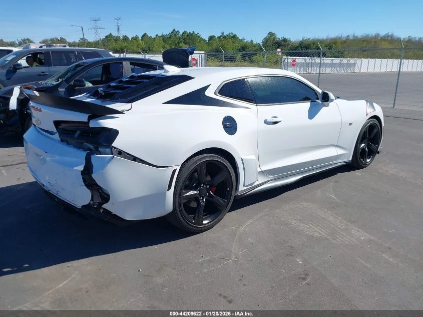 Chevrolet Camaro 1LT - изображение 4