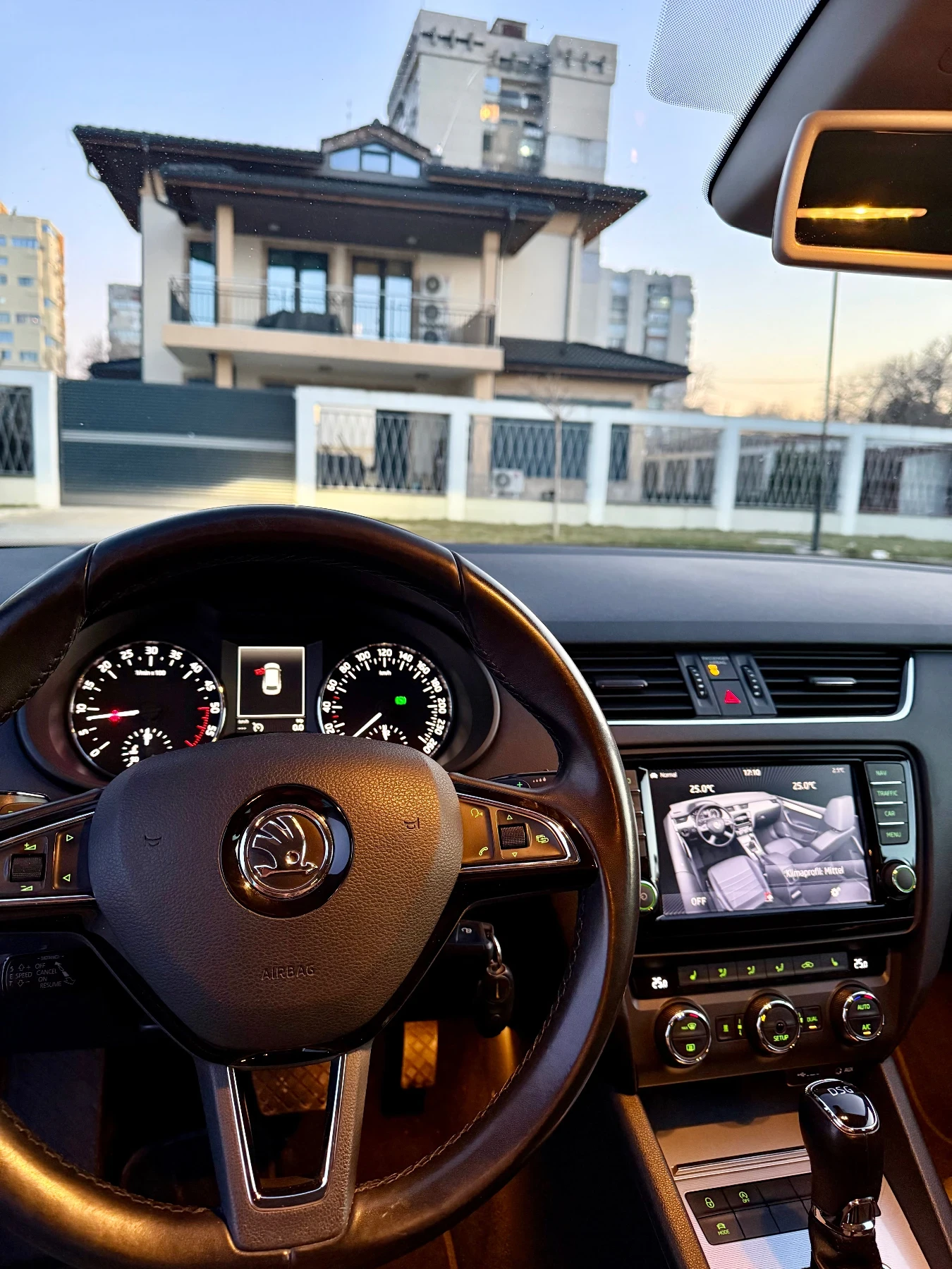 Skoda Octavia 2.0TDI Първи собственик - изображение 8