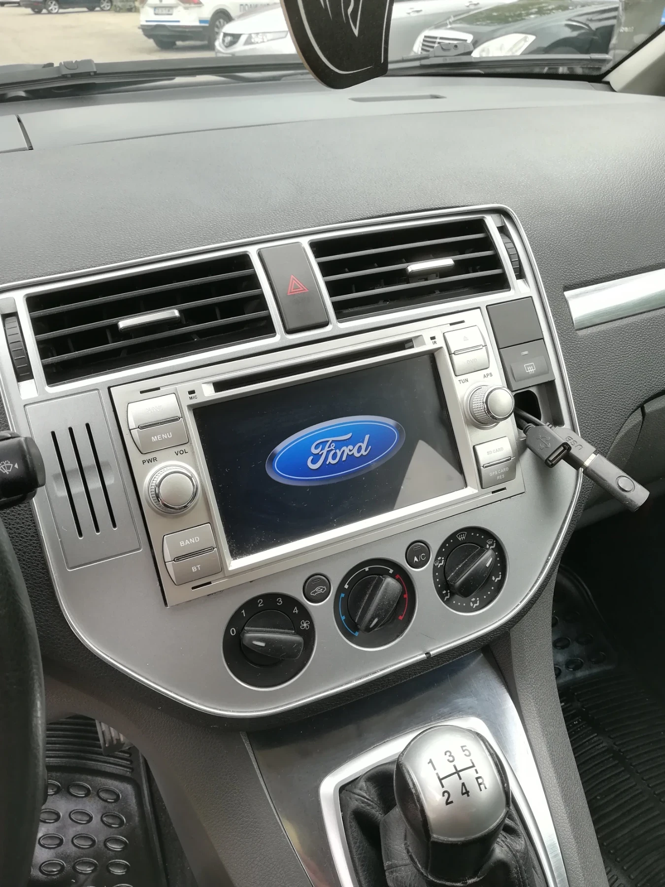 Ford C-max Титаниум 1.8, снимка 17 - Автомобили и джипове - 53753441