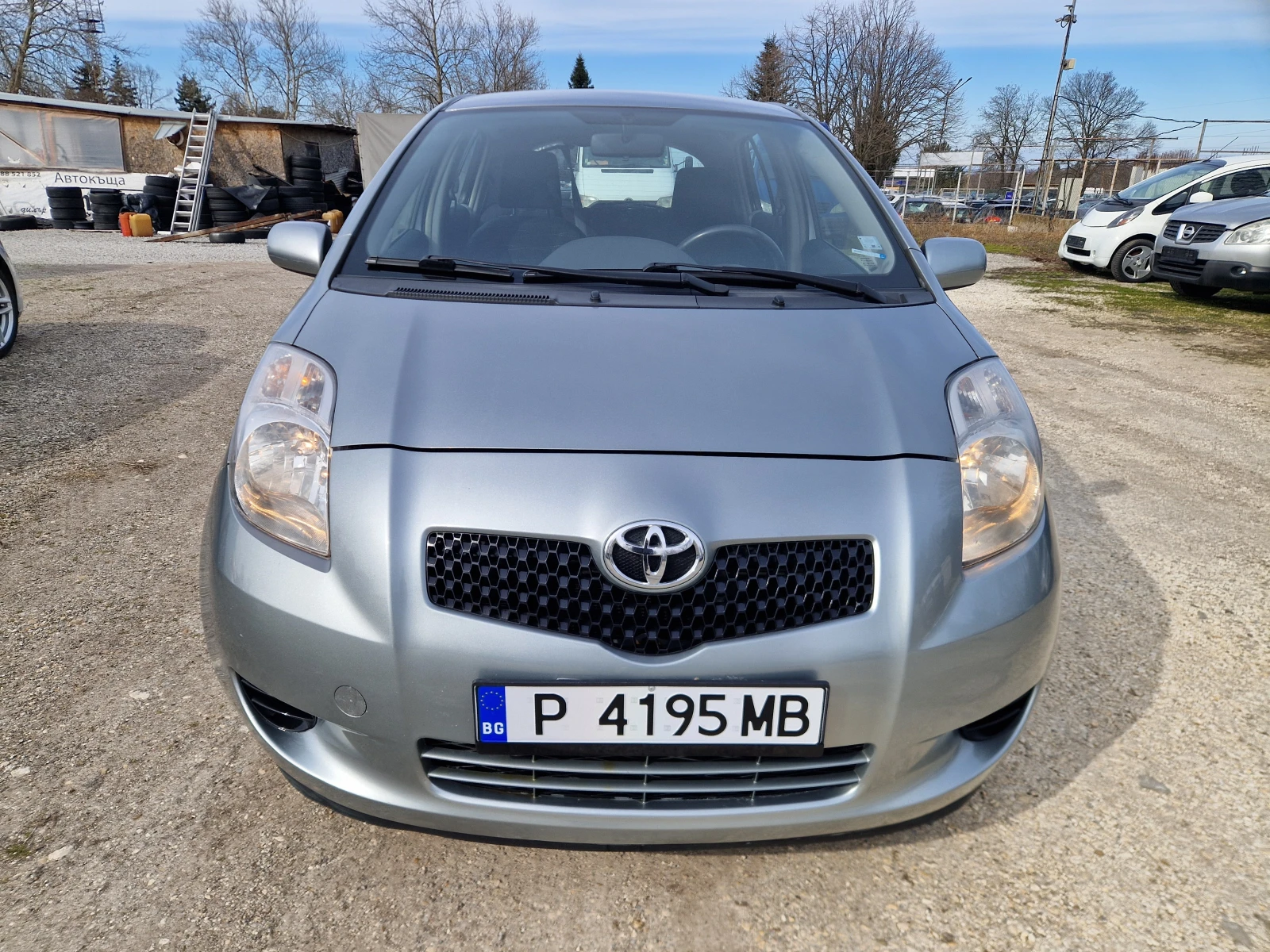 Toyota Yaris 1, 3VVTI/AВТОМАТИК, снимка 2 - Автомобили и джипове - 53770847