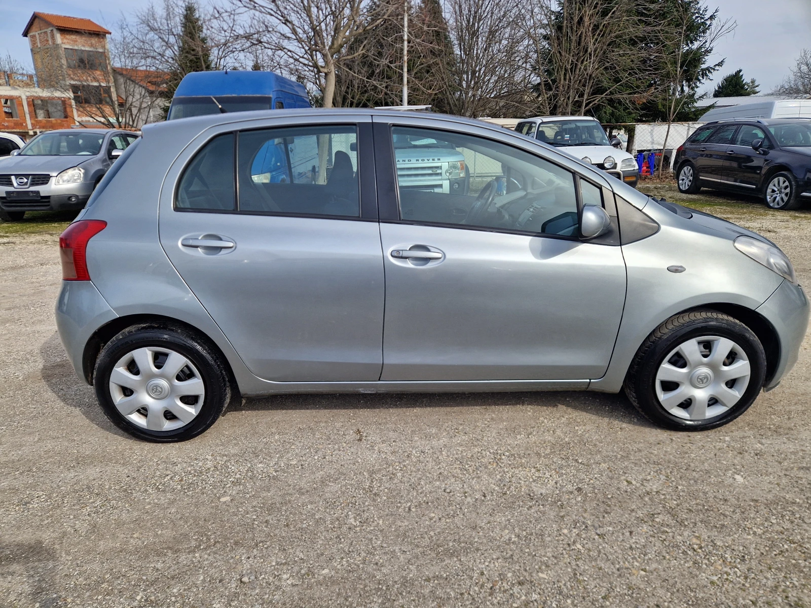 Toyota Yaris 1, 3VVTI/AВТОМАТИК, снимка 4 - Автомобили и джипове - 53770847