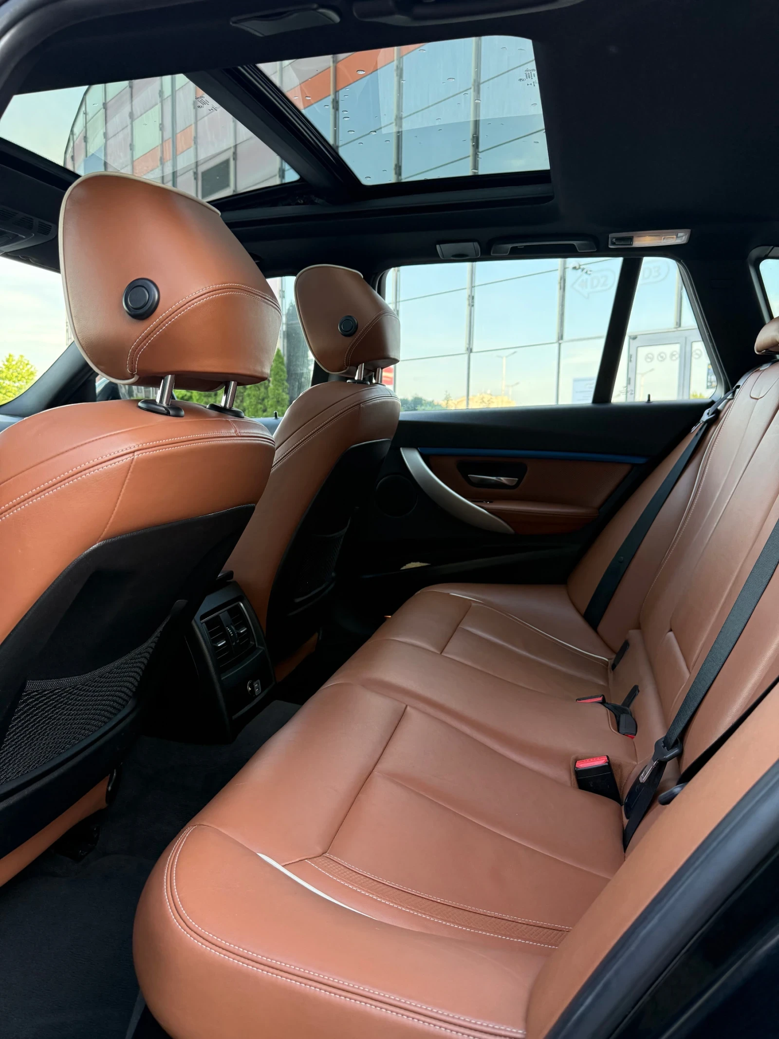 BMW 330 Individual / M-pack / Facelift, снимка 8 - Автомобили и джипове - 53849642