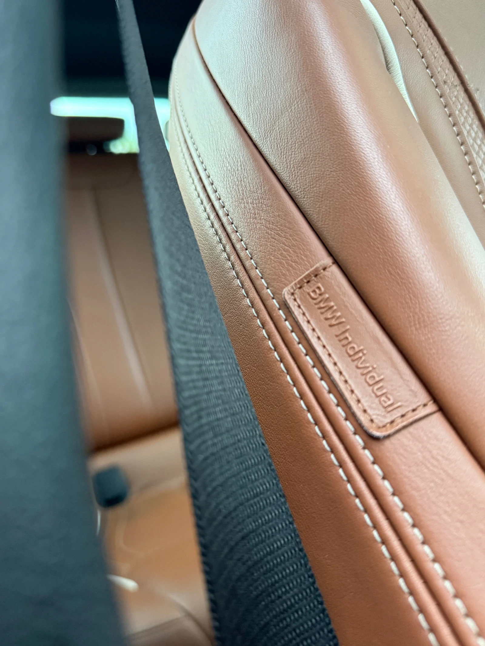 BMW 330 Individual / M-pack / Facelift, снимка 9 - Автомобили и джипове - 53849642