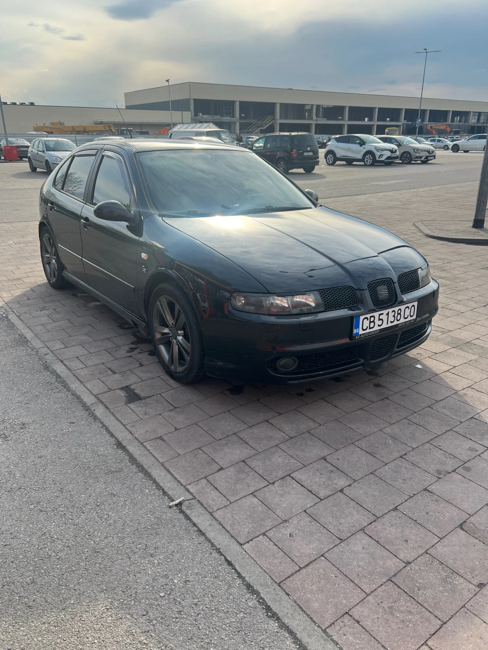 Seat Leon, снимка 2 - Автомобили и джипове - 54359936