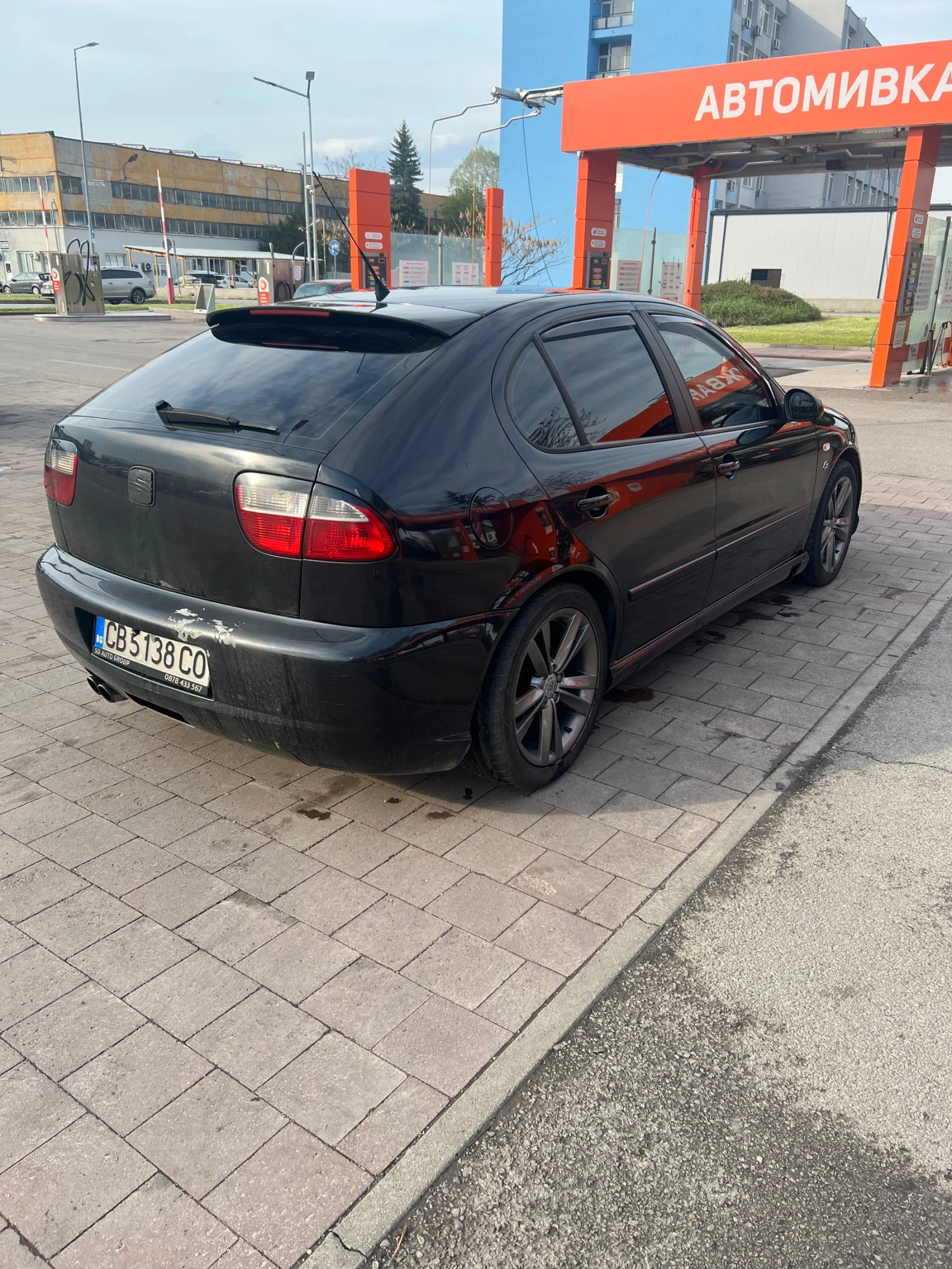 Seat Leon, снимка 4 - Автомобили и джипове - 54359936