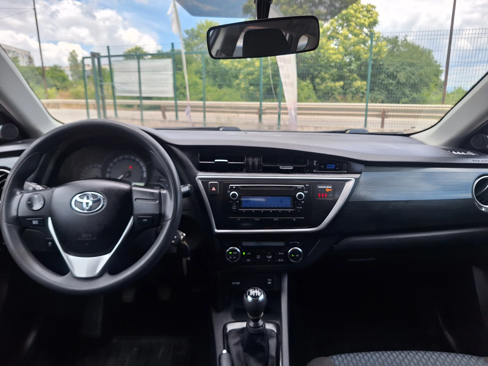 Toyota Auris 1.6-ТОП-132к.с, снимка 11 - Автомобили и джипове - 54972453