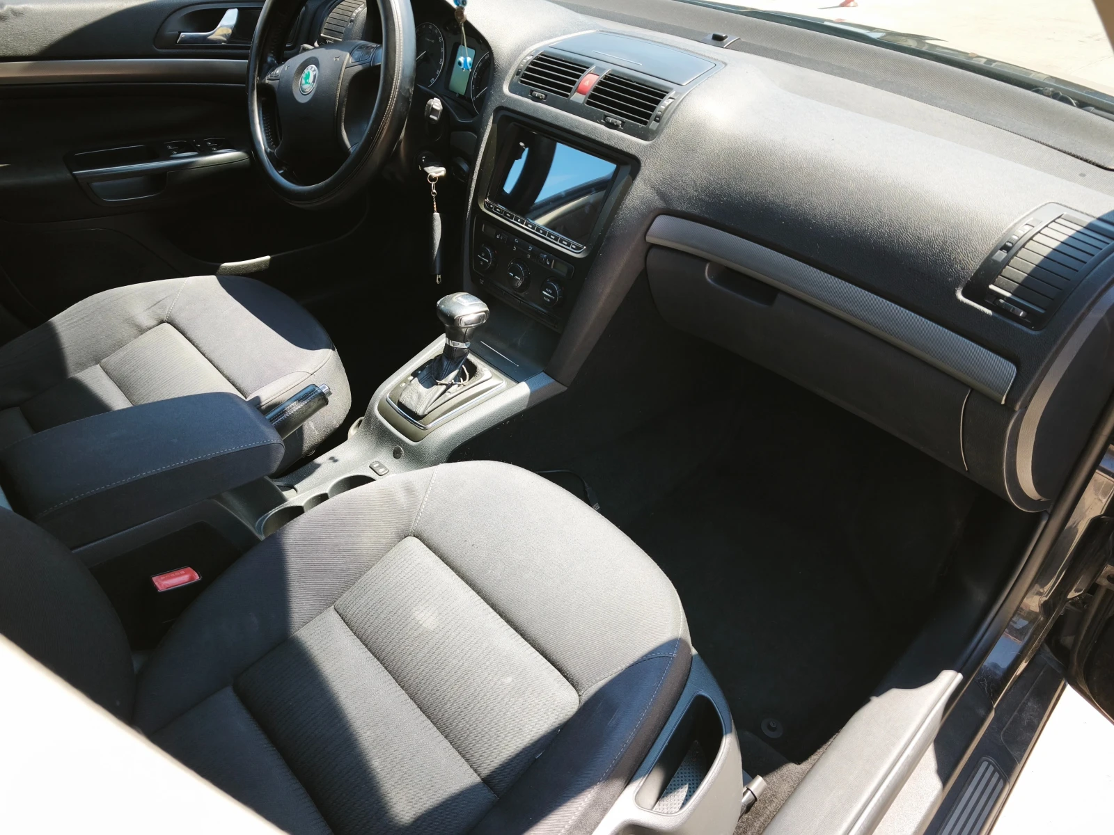 Skoda Octavia 2.0 TDI DSG, снимка 10 - Автомобили и джипове - 55038722
