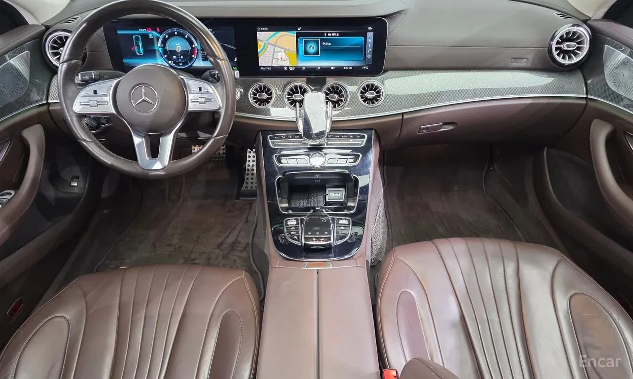 Mercedes-Benz CLS * CLS300d AMG Line * БЕЗ ПЪРВОНАЧАЛНА ВНОСКА, снимка 7 - Автомобили и джипове - 55843181