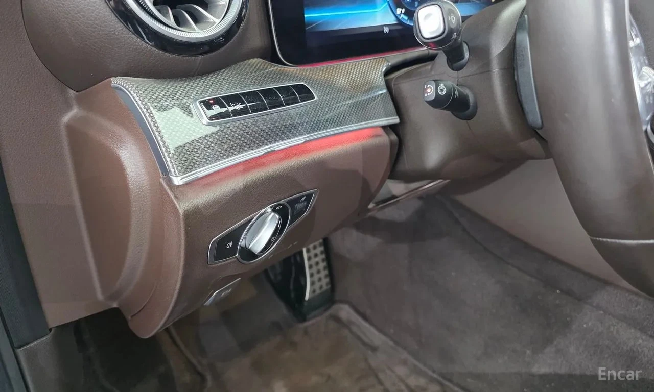 Mercedes-Benz CLS * CLS300d AMG Line * БЕЗ ПЪРВОНАЧАЛНА ВНОСКА, снимка 15 - Автомобили и джипове - 55843181