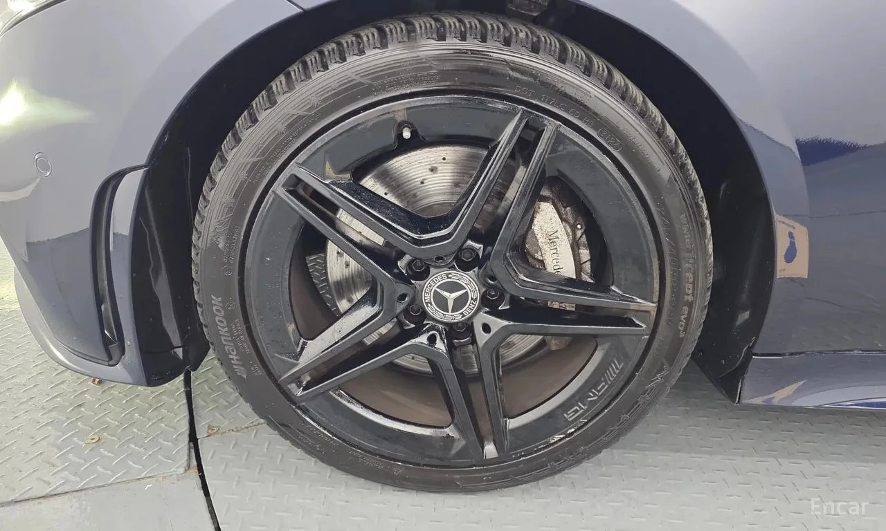 Mercedes-Benz CLS * CLS300d AMG Line * БЕЗ ПЪРВОНАЧАЛНА ВНОСКА, снимка 5 - Автомобили и джипове - 55843181