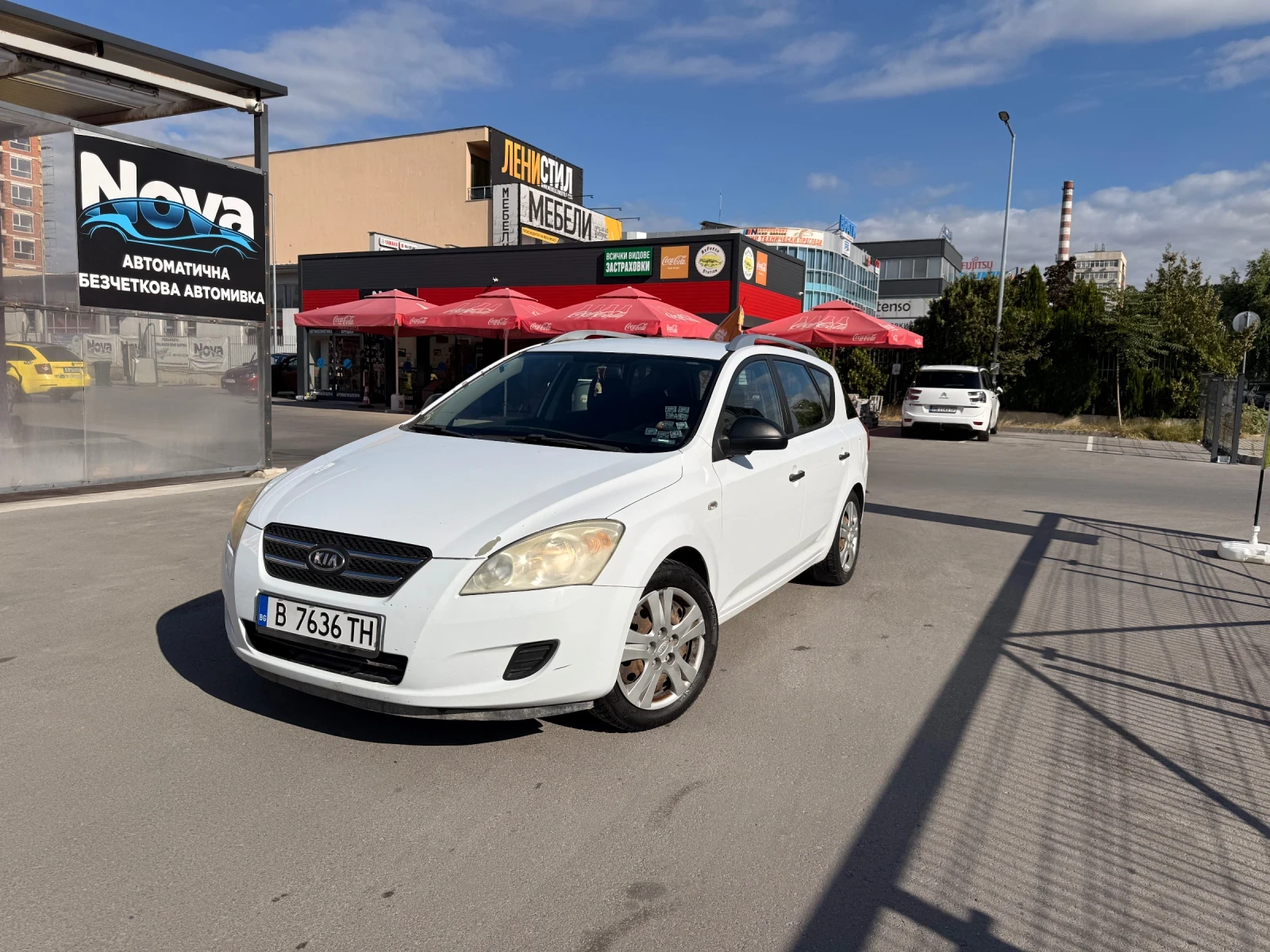 Kia Ceed, снимка 4 - Автомобили и джипове - 56037468