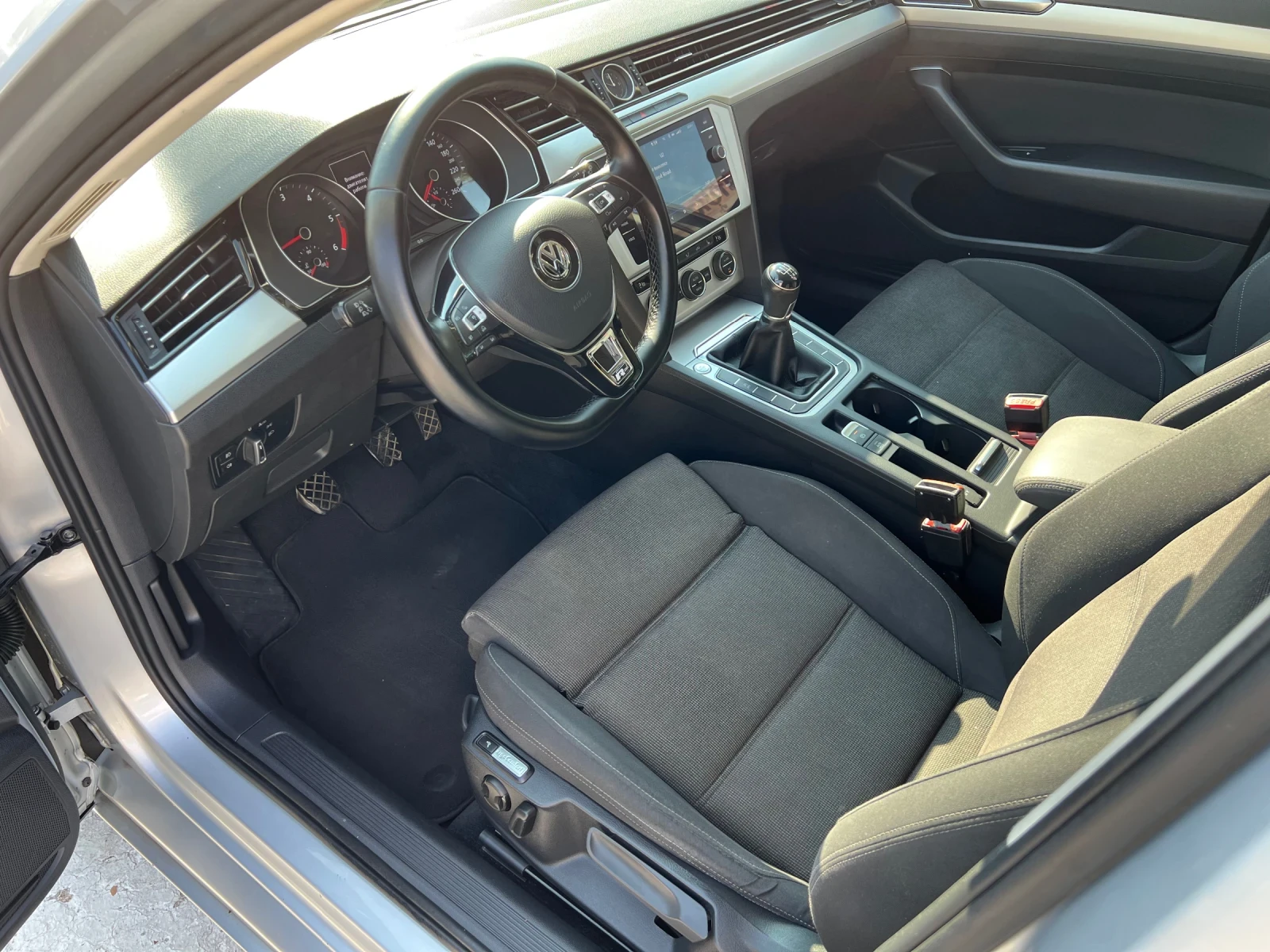 VW Passat 2.0TDI 150kc., снимка 9 - Автомобили и джипове - 56038442
