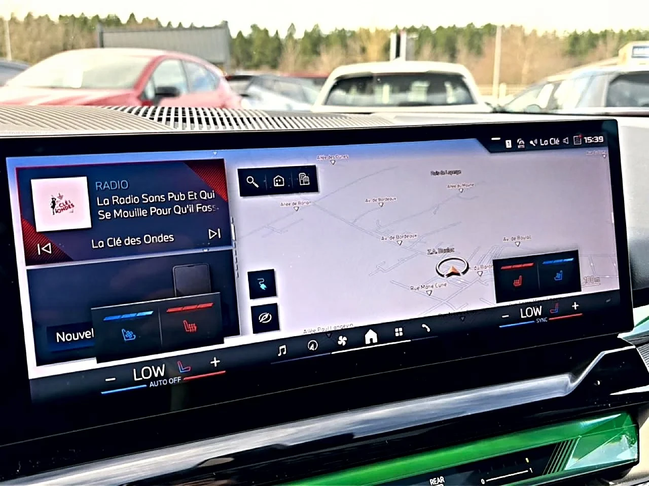 BMW i5 M60 xDrive Ambient Navi Leather Panorama, снимка 16 - Автомобили и джипове - 56287868
