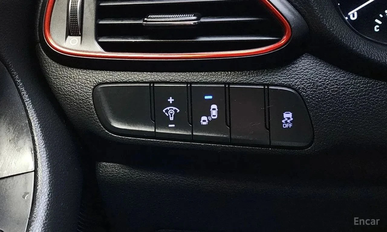 Hyundai I30, снимка 17 - Автомобили и джипове - 56727895