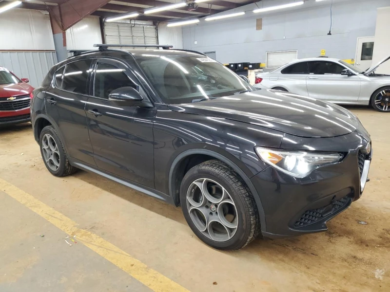 Alfa Romeo Stelvio, снимка 4 - Автомобили и джипове - 49589305