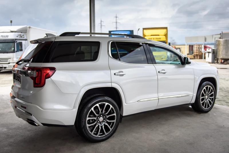 Gmc Acadia 3.6L Denali, 7 места и право на данъчен кредит, снимка 5 - Автомобили и джипове - 52616251