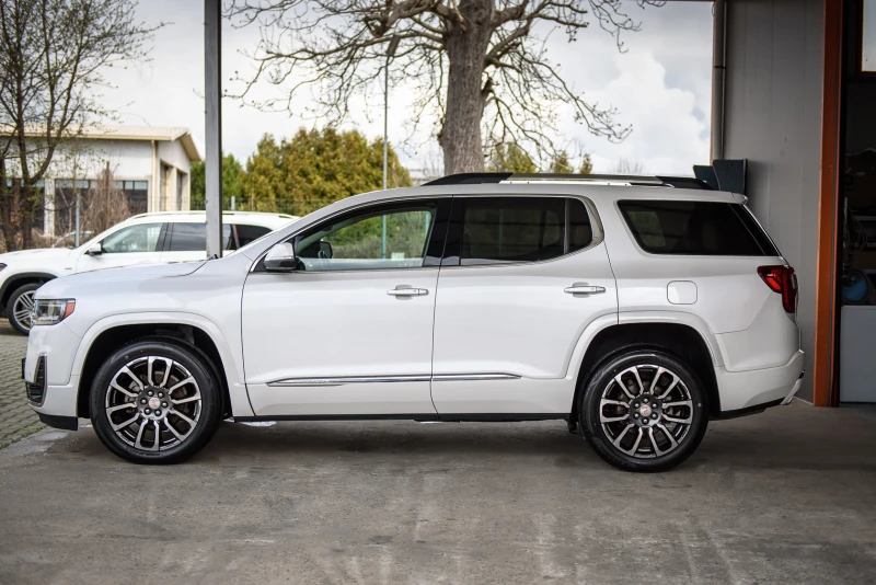 Gmc Acadia 3.6L Denali, 7 места и право на данъчен кредит, снимка 9 - Автомобили и джипове - 52616251