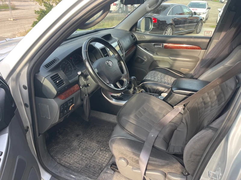 Toyota Land cruiser D-4D , снимка 9 - Автомобили и джипове - 52135188