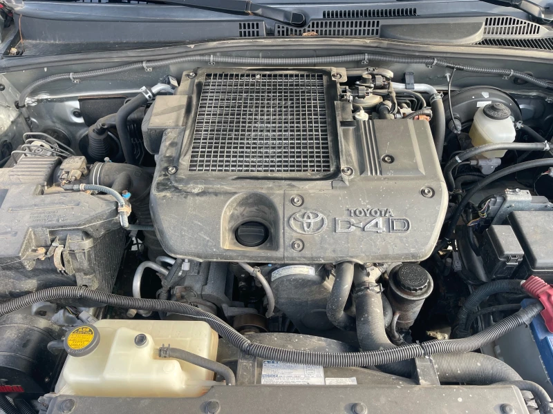 Toyota Land cruiser D-4D , снимка 17 - Автомобили и джипове - 52135188