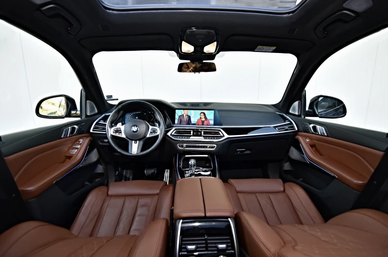 BMW X7 M50D xDrive 3xTV 360 M-Paket B&W-4D 7 SITZE, снимка 7 - Автомобили и джипове - 52159346