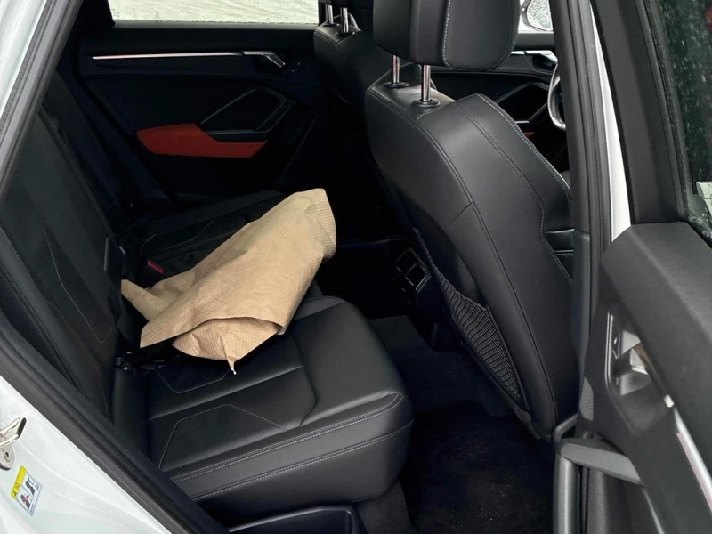 Audi Q3 2023 Progressiv * CARFAX * БЕЗ ПЪРВОНАЧАЛНА ВНОСКА, снимка 13 - Автомобили и джипове - 53027052