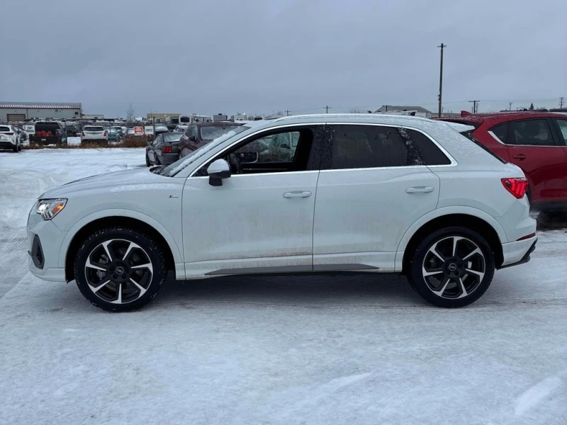 Audi Q3 2023 Progressiv * CARFAX * БЕЗ ПЪРВОНАЧАЛНА ВНОСКА, снимка 3 - Автомобили и джипове - 53027052