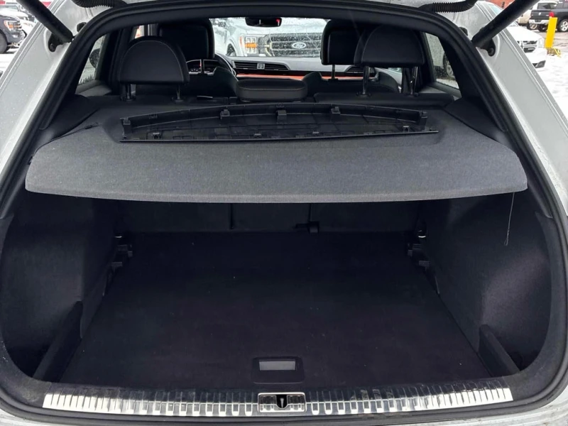 Audi Q3 2023 Progressiv * CARFAX * БЕЗ ПЪРВОНАЧАЛНА ВНОСКА, снимка 14 - Автомобили и джипове - 53027052