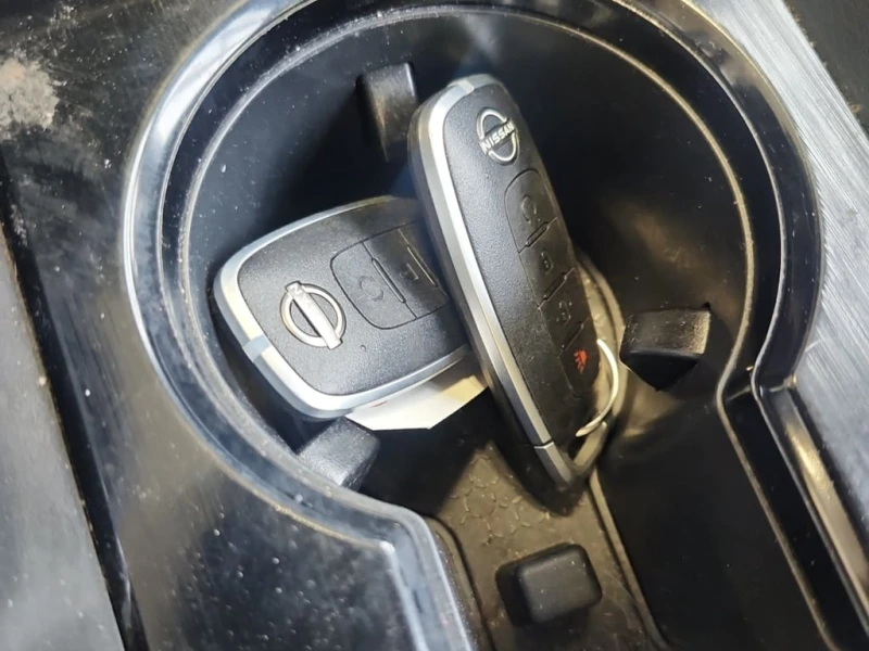 Nissan Rogue * SV MOONROOF * CARFAX * , снимка 8 - Автомобили и джипове - 53027411