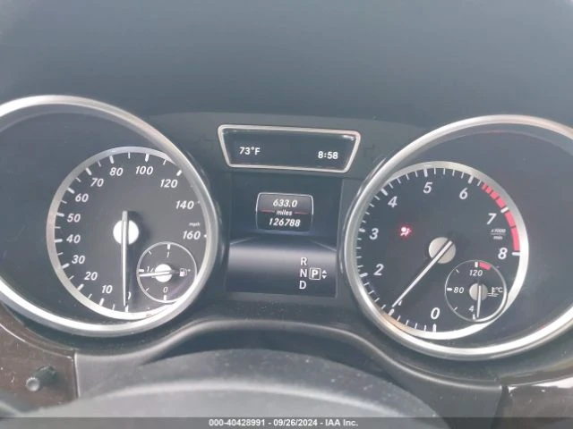 Mercedes-Benz ML 350 4MATIC Обдух* Keyless* Harman/Kardon* , снимка 11 - Автомобили и джипове - 48248156