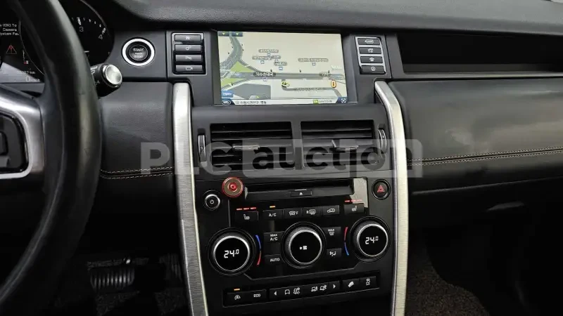 Land Rover Discovery Sport TD4| ПОДГРЕВ| КАМЕРА| ВКЛЮЧЕН ТЕХНОТЕСТ, снимка 9 - Автомобили и джипове - 54333725