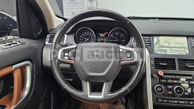 Land Rover Discovery Sport TD4| ПОДГРЕВ| КАМЕРА| ВКЛЮЧЕН ТЕХНОТЕСТ, снимка 6 - Автомобили и джипове - 54333725